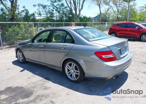 2014 Mercedes-Benz C 250 Luxury/Sport из США, поврежденный, VIN WDDGF4HB2EA958493